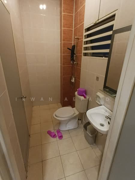 Rumah Kluster untuk Dijual di Bandar Saujana Putra (Tanjong Duabelas) - Irwan Affandi - Bathroom - PropertyGuru.com.my
