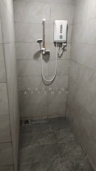 Service Residence for Sale at Tulip Residence - Nazrin Affendy - Bathroom - PropertyGuru.com.my