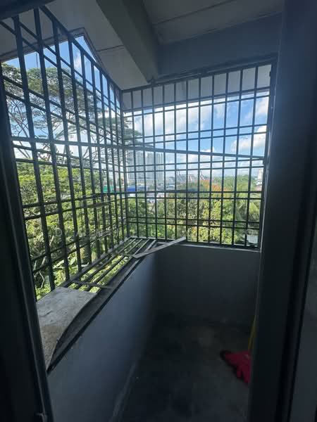 Rumah Flat untuk Dijual di Taman Megah Ria - Daniel Yong - Balcony - PropertyGuru.com.my
