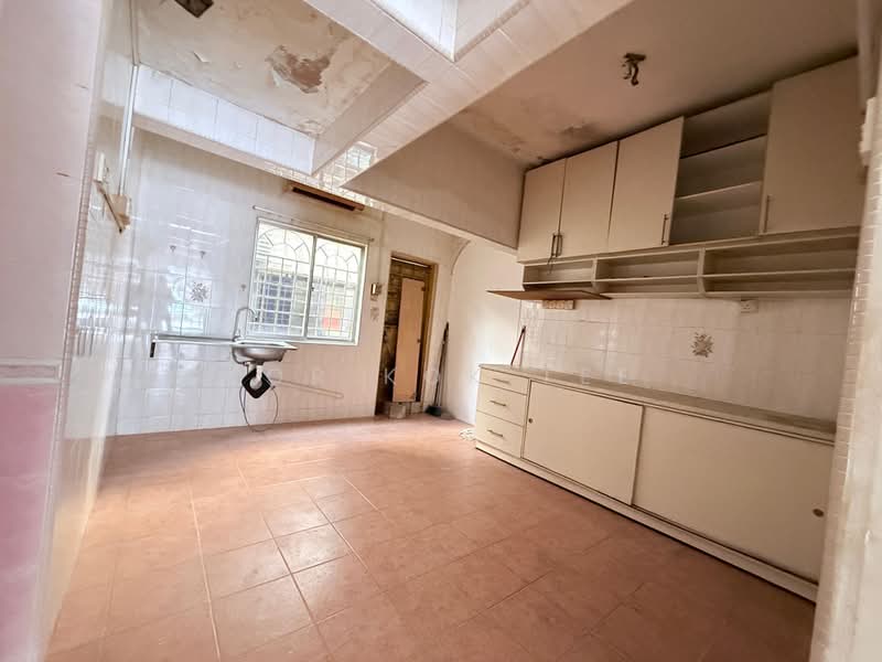 Rumah Teres untuk Disewa di Taman Kok Lian (Jalan Kuching) - Kor Kok Tee - Kitchen - PropertyGuru.com.my