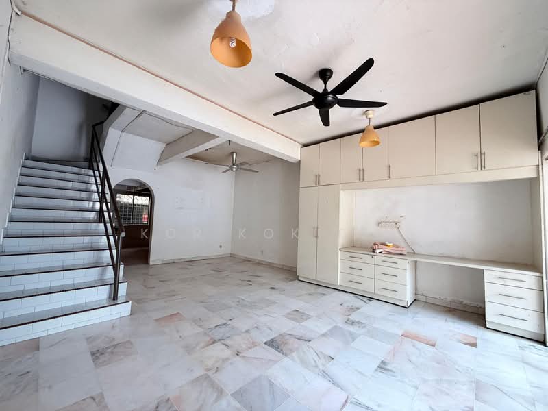 Rumah Teres untuk Disewa di Taman Kok Lian (Jalan Kuching) - Kor Kok Tee - Living Room - PropertyGuru.com.my