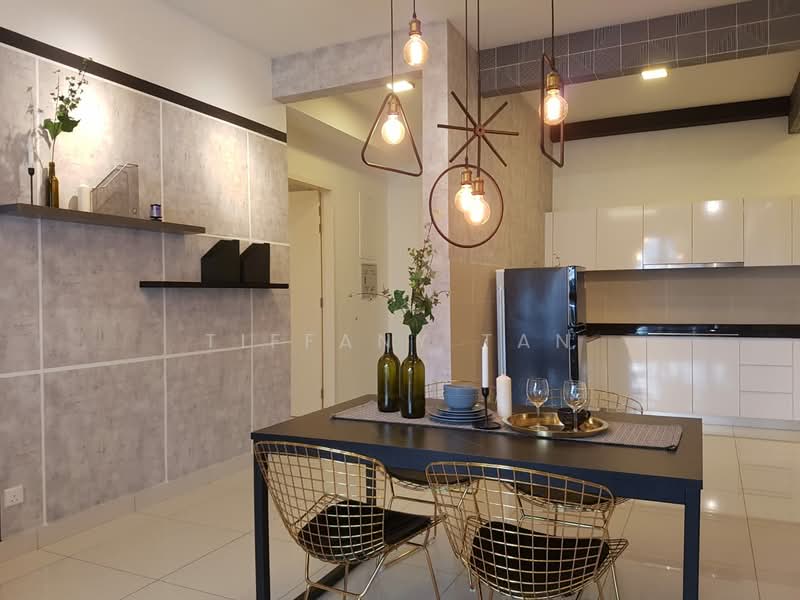 Pangsapuri untuk Disewa di Eco Nest @ Eco Botanic - Tiffany Tan - Dining Room - PropertyGuru.com.my