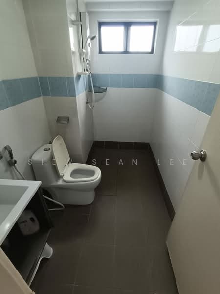 Apartment for Sale at Anjung Hijau (Greenfields) - Siew Sean Lee - Bathroom - PropertyGuru.com.my