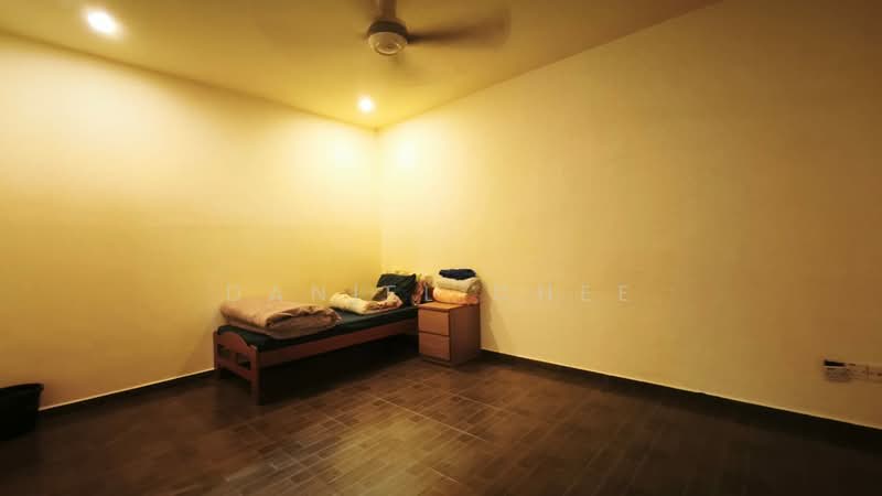 Rumah Berkembar untuk Disewa di Taman Ipoh Selatan (Ipoh) - Daniel Chee - Downstair Bedroom - PropertyGuru.com.my