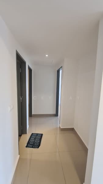 Kediaman Servis untuk Disewa di M Arisa - Vicky Tay - Corridor - PropertyGuru.com.my