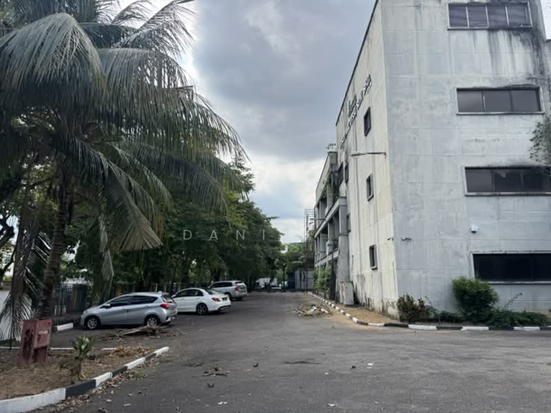 Factory for Sale in Seksyen 33 (Shah Alam) - DANIEL . - Exterior - PropertyGuru.com.my