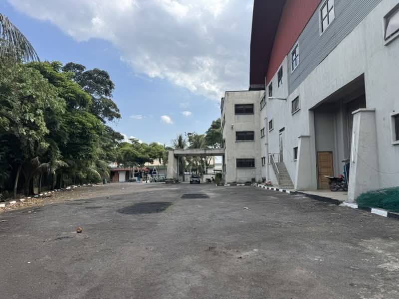 Factory for Sale in Seksyen 33 (Shah Alam) - DANIEL . - Exterior - PropertyGuru.com.my