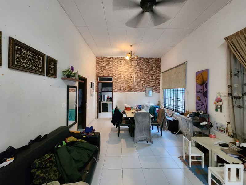 Cluster House for Sale in Kota Masai (Pasir Gudang) - Daniel Yong - Living Room - PropertyGuru.com.my