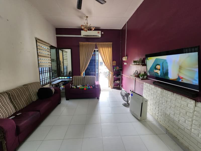 Cluster House for Sale in Kota Masai (Pasir Gudang) - Daniel Yong - Living Room - PropertyGuru.com.my