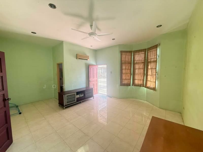 Rumah Berkembar untuk Disewa di Taman Bukit Minyak Indah (Bukit Minyak) - Josephine Lim - Living Room - PropertyGuru.com.my