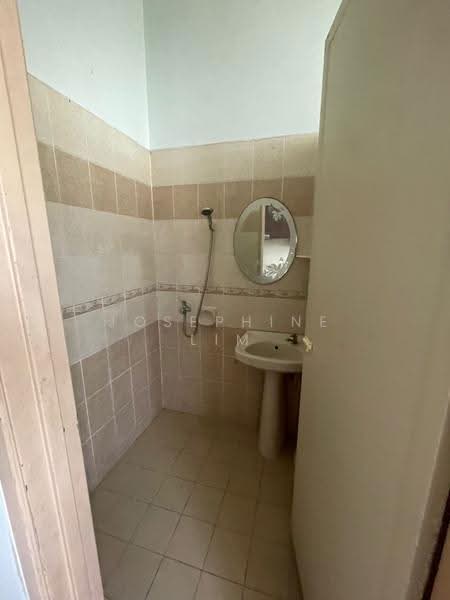 Semi-Detached House for Rent in Taman Bukit Minyak Indah (Bukit Minyak) - Josephine Lim - Bathroom - PropertyGuru.com.my