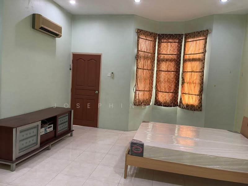 Semi-Detached House for Rent in Taman Bukit Minyak Indah (Bukit Minyak) - Josephine Lim - Bedroom - PropertyGuru.com.my