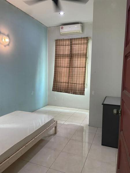 Semi-Detached House for Rent in Taman Bukit Minyak Indah (Bukit Minyak) - Josephine Lim - Bedroom - PropertyGuru.com.my