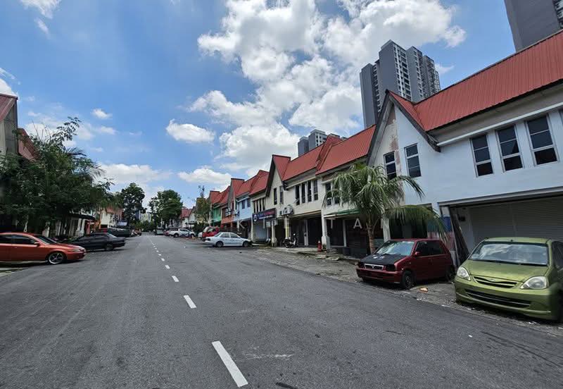 Shop / Office untuk Dijual di Taman Kajang Utama (Kajang) - Jackie Tan - Exterior - PropertyGuru.com.my