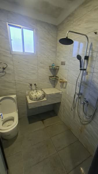 Bungalow House untuk Dijual di Bandar Rinching (Semenyih) - Ken Lai - Bathroom - PropertyGuru.com.my