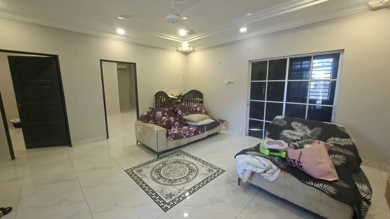 Bungalow House untuk Dijual di Bandar Rinching (Semenyih) - Ken Lai - Living Room - PropertyGuru.com.my