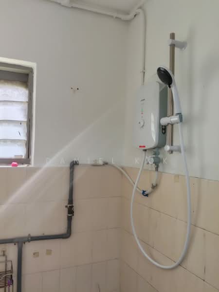 Rumah Flat untuk Disewa di Seksyen 2 Wangsa Maju Flat - Daniel Kok - Bathroom - PropertyGuru.com.my