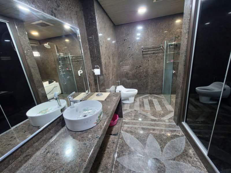 Semi-Detached House for Sale in Taman Sutera Utama (Skudai) - Jovel Lim - Bathroom - PropertyGuru.com.my
