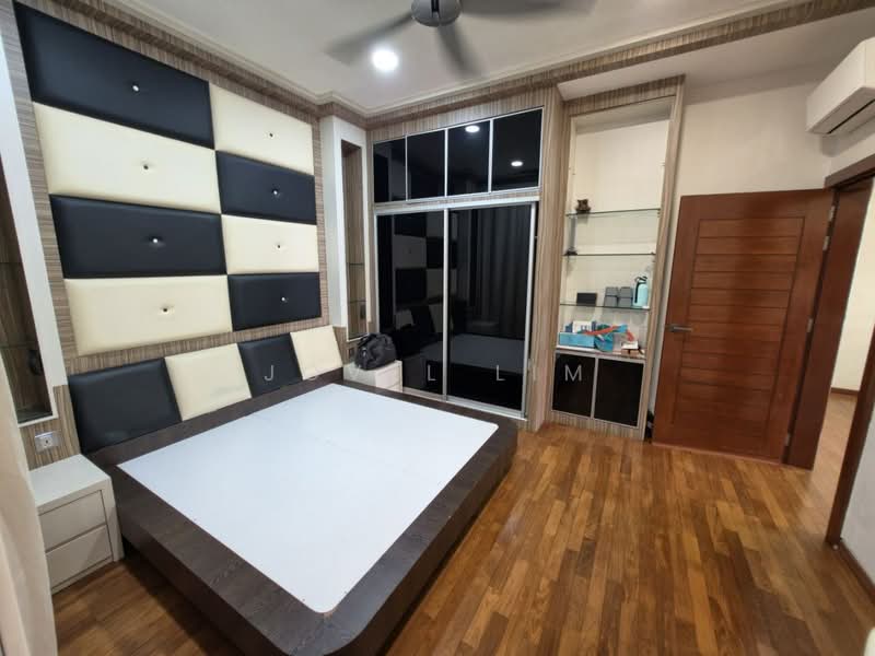 Semi-Detached House for Sale in Taman Sutera Utama (Skudai) - Jovel Lim - Bedroom - PropertyGuru.com.my
