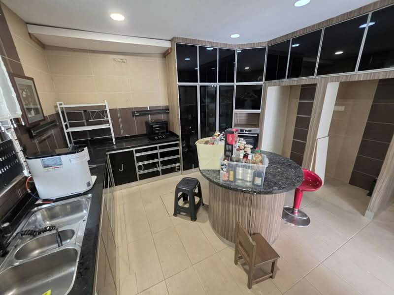 Semi-Detached House for Sale in Taman Sutera Utama (Skudai) - Jovel Lim - Kitchen - PropertyGuru.com.my
