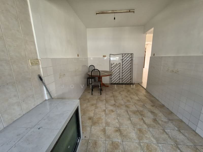 Rumah Teres 2-Tingkat untuk Dijual di Taman Desa Cemerlang (Ulu Tiram) - Jovel Lim - Kitchen - PropertyGuru.com.my