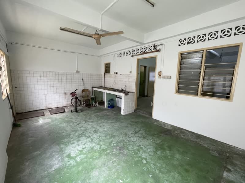 Rumah Teres 2-Tingkat untuk Dijual di Taman Kepong (Kepong) - Desmond Kok - Kitchen - PropertyGuru.com.my