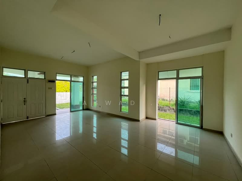Bungalow House for Sale in Taman Kulim Utama (Kulim) - Aswad . - Living Room - PropertyGuru.com.my