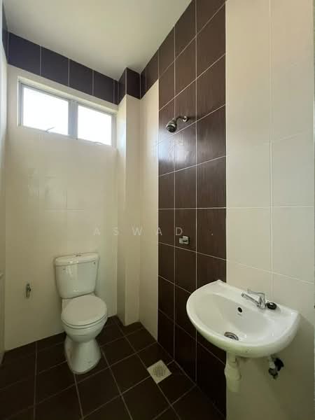 Bungalow House for Sale in Taman Kulim Utama (Kulim) - Aswad . - Bathroom - PropertyGuru.com.my