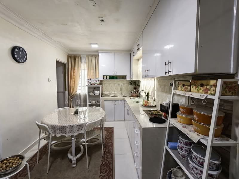 Terraced House for Sale in Taman Mutiara Rini (Skudai) - Haji Andy Mohamadon - Kitchen - PropertyGuru.com.my