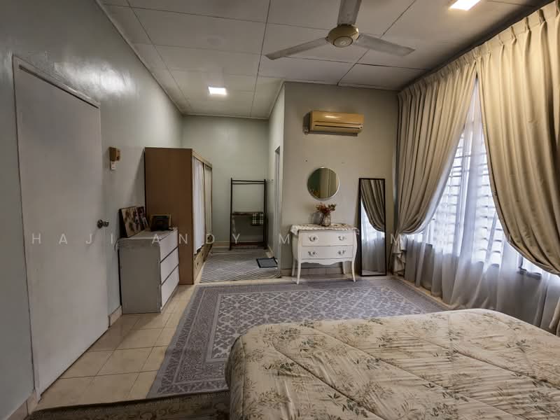 Terraced House for Sale in Taman Mutiara Rini (Skudai) - Haji Andy Mohamadon - Bedroom - PropertyGuru.com.my