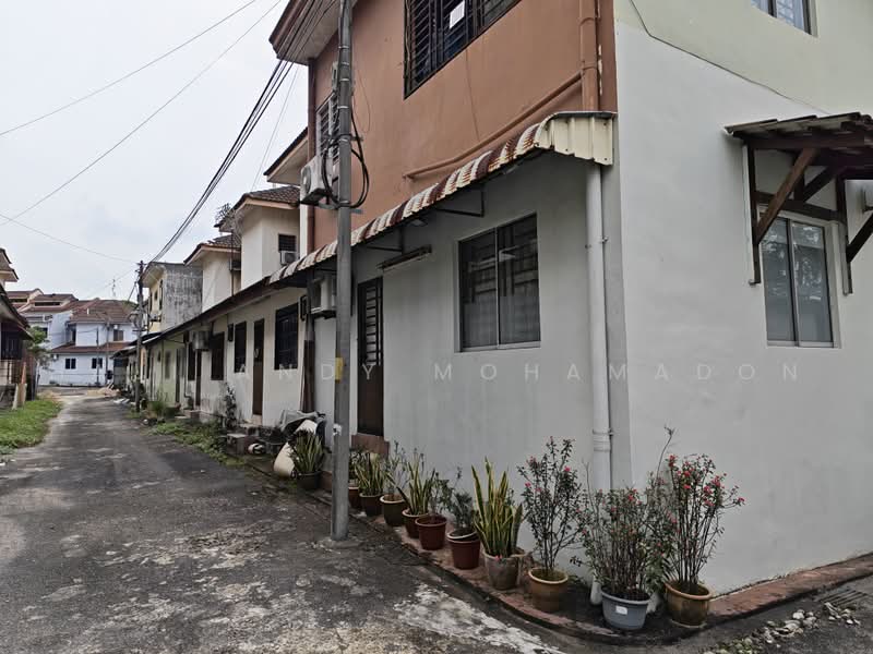 Terraced House for Sale in Taman Mutiara Rini (Skudai) - Haji Andy Mohamadon - Exterior - PropertyGuru.com.my
