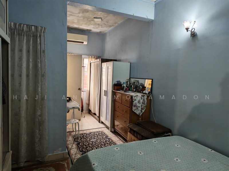 Terraced House for Sale in Taman Mutiara Rini (Skudai) - Haji Andy Mohamadon - Bedroom - PropertyGuru.com.my