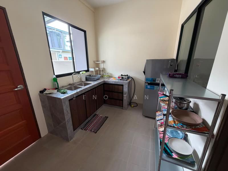2-storey Terraced House for Rent in Kuching (Sarawak) - Jeno Tan - Kitchen - PropertyGuru.com.my