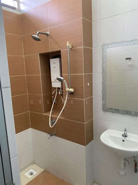 Kondominium untuk Dijual di The Seed Taman Sutera Utama - Celine Lim - Bathroom - PropertyGuru.com.my