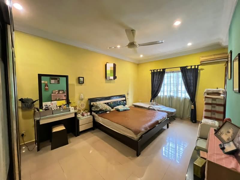 Rumah Teres 2-Tingkat untuk Dijual di Bandar Sri Damansara (Selangor) - Kiing TW - Bedroom - PropertyGuru.com.my