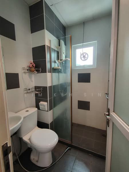 Condominium for Rent at I-Regency Condominium (Ideal Regency) - Lim Keh Sin - Bathroom - PropertyGuru.com.my