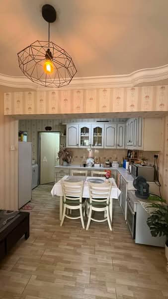 Pangsapuri untuk Dijual di Pangsapuri Century - Aswad . - Kitchen - PropertyGuru.com.my