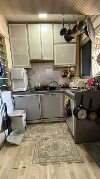 Pangsapuri untuk Dijual di Pangsapuri Century - Aswad . - Kitchen - PropertyGuru.com.my
