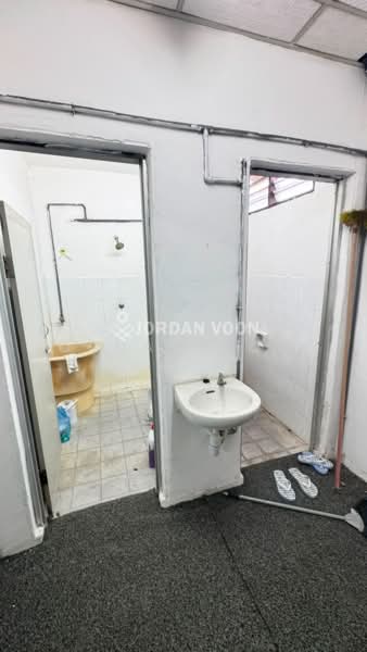 Office for Rent in Taman Bukit Minyak (Bukit Minyak) - Jordan Voon - Bathroom - PropertyGuru.com.my