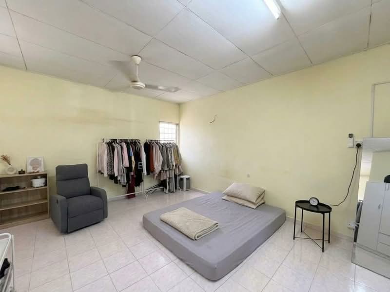 Rumah Teres 1.5-Tingkat untuk Dijual di Usj 6 (Subang Jaya) - Kenix Lee - Bedroom - PropertyGuru.com.my