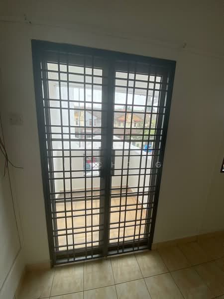 Rumah Teres 2-Tingkat untuk Dijual di Seksyen 25 (Shah Alam) - CK Chong - Balcony - PropertyGuru.com.my