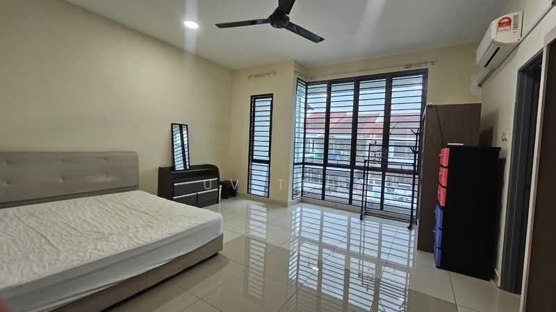Rumah Teres 2-Tingkat untuk Disewa di Bandar Dato Onn (Tebrau) - UV Teh - Bedroom - PropertyGuru.com.my