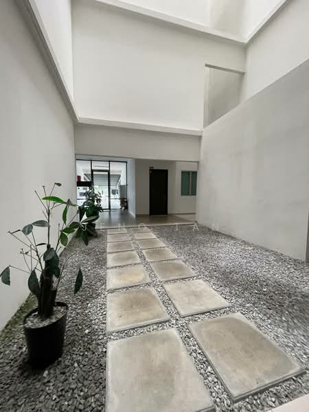 Apartment for Sale at Liberty Grove - Jeno Tan - Entrance - PropertyGuru.com.my