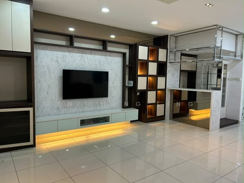 Rumah Teres 2-Tingkat untuk Disewa di Taman Mount Austin (Tebrau) - Wen Chung Ling - Living Room - PropertyGuru.com.my