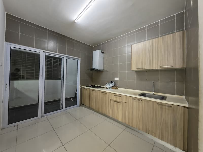 Condominium for Sale at Aurora Residence @ Lake Side City - KT Go - Kitchen - PropertyGuru.com.my