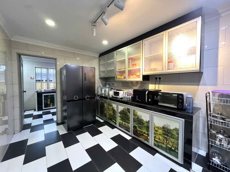 Semi-Detached House for Sale in Johor Bahru (Johor) - Rocker Lim - Kitchen - PropertyGuru.com.my