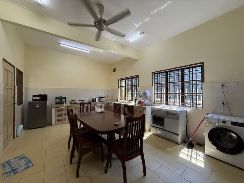 Semi-Detached House for Rent in Pusat Perniagaan Bakri (Muar) - M Jamil Ali - PropertyGuru.com.my