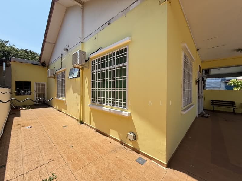 Semi-Detached House for Rent in Pusat Perniagaan Bakri (Muar) - M Jamil Ali - PropertyGuru.com.my