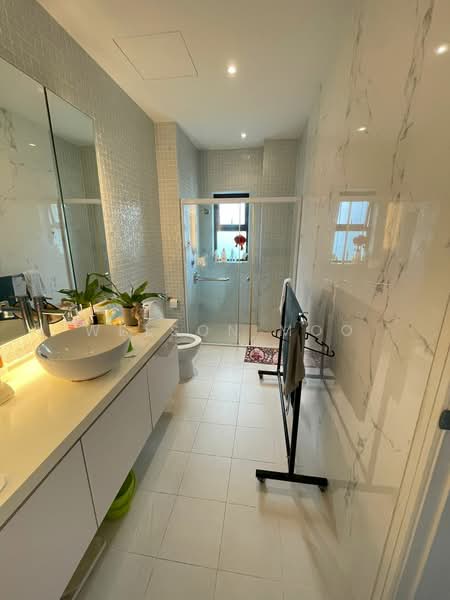 Semi-Detached House for Sale in Riverview Kemensah (Melawati) - Welson Moo - Bathroom - PropertyGuru.com.my