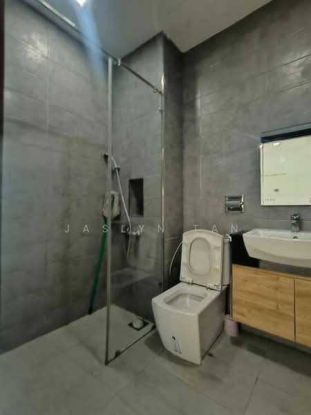 Service Residence for Sale at Paragon Suites @ CIQ - Jaslyn Tan - Bathroom - PropertyGuru.com.my